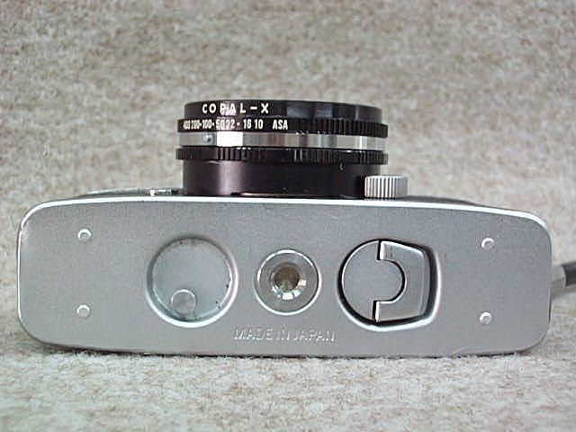 オリンパスペンＤ３　３５３４３１　写真　下